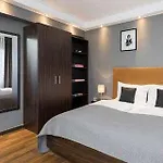 Mitte 4*