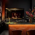 Mitte 4*