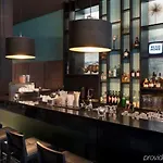Mitte 4*