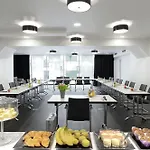 Hotel Amano Dusseldorf